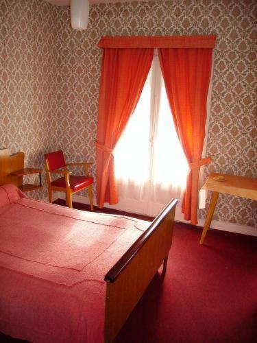 Hotel Restaurant Du Tourisme Latronquiere Servis gambar
